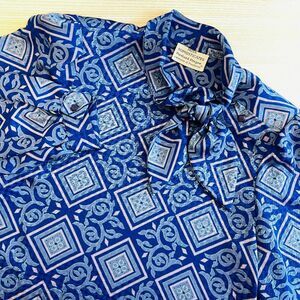 Pendleton Sophisticates Chiffon Top Women's Blue Long Sleeve‎ Neck Tie Blouse